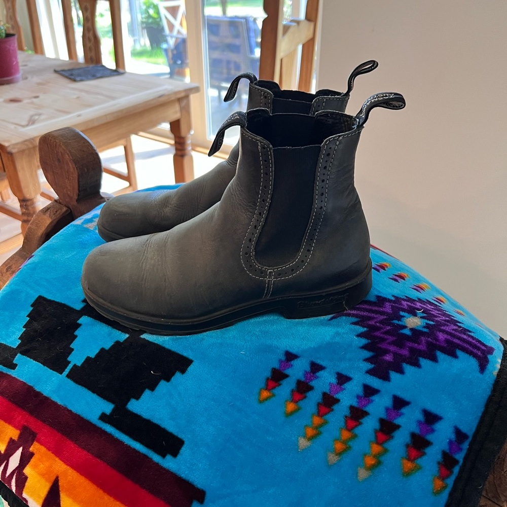 Blundstones